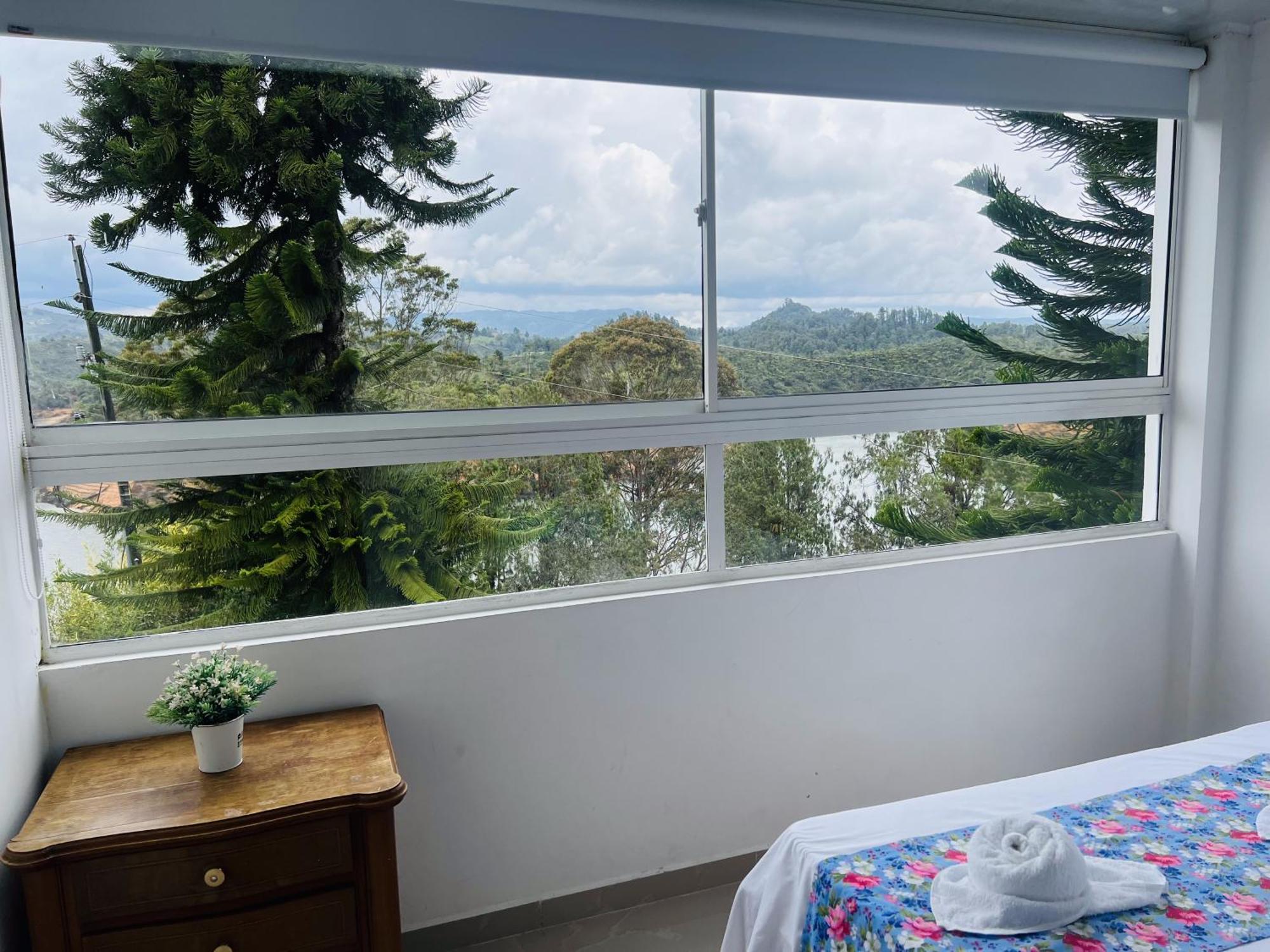 Paradise Lake Finca Hotel Guatape Exterior photo