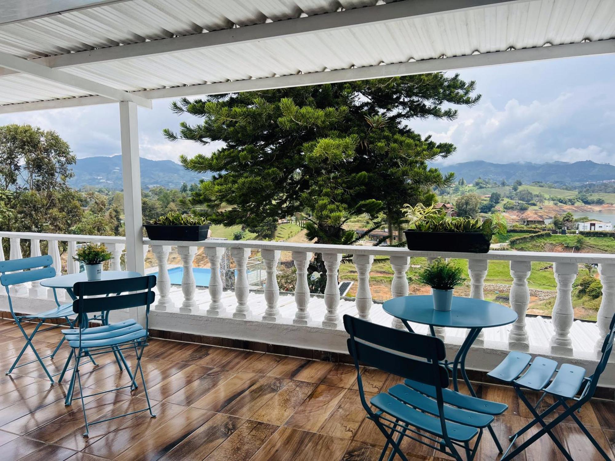 Paradise Lake Finca Hotel Guatape Exterior photo