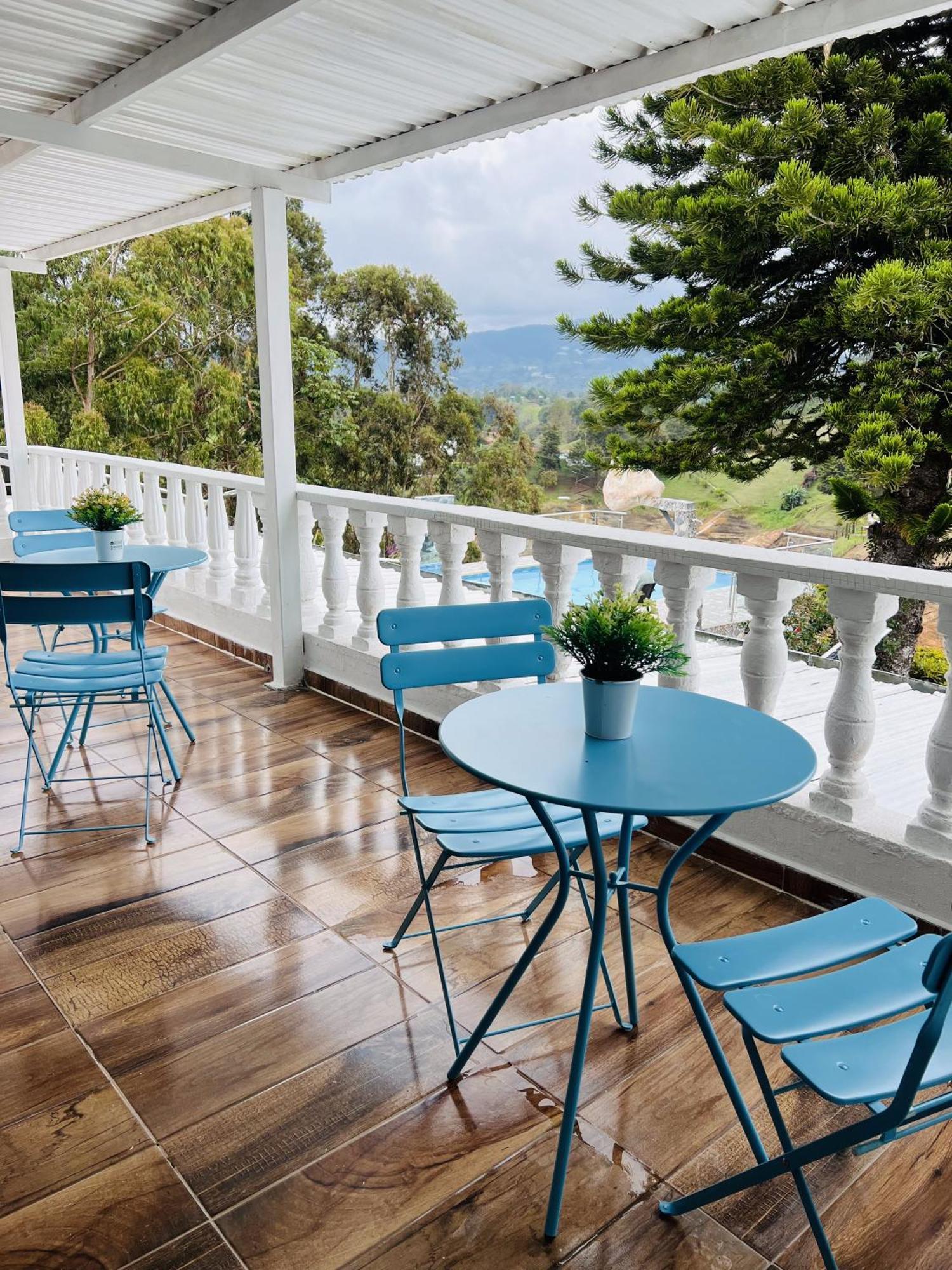 Paradise Lake Finca Hotel Guatape Exterior photo