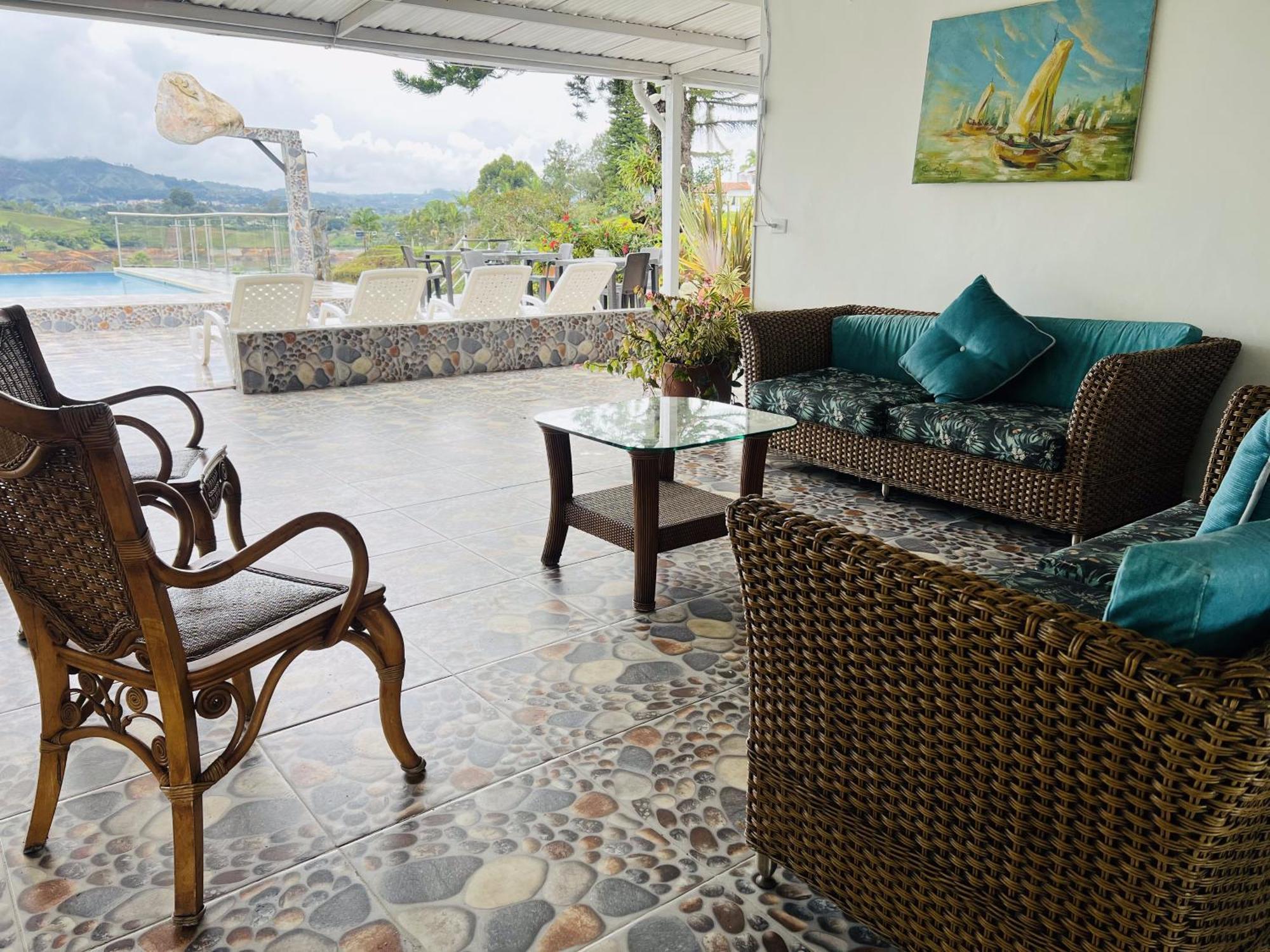 Paradise Lake Finca Hotel Guatape Exterior photo