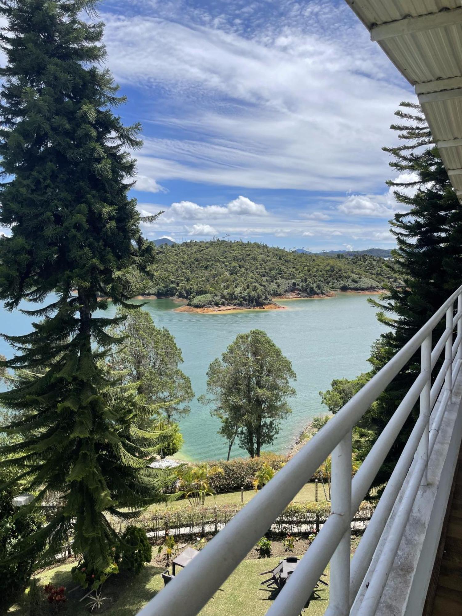 Paradise Lake Finca Hotel Guatape Exterior photo