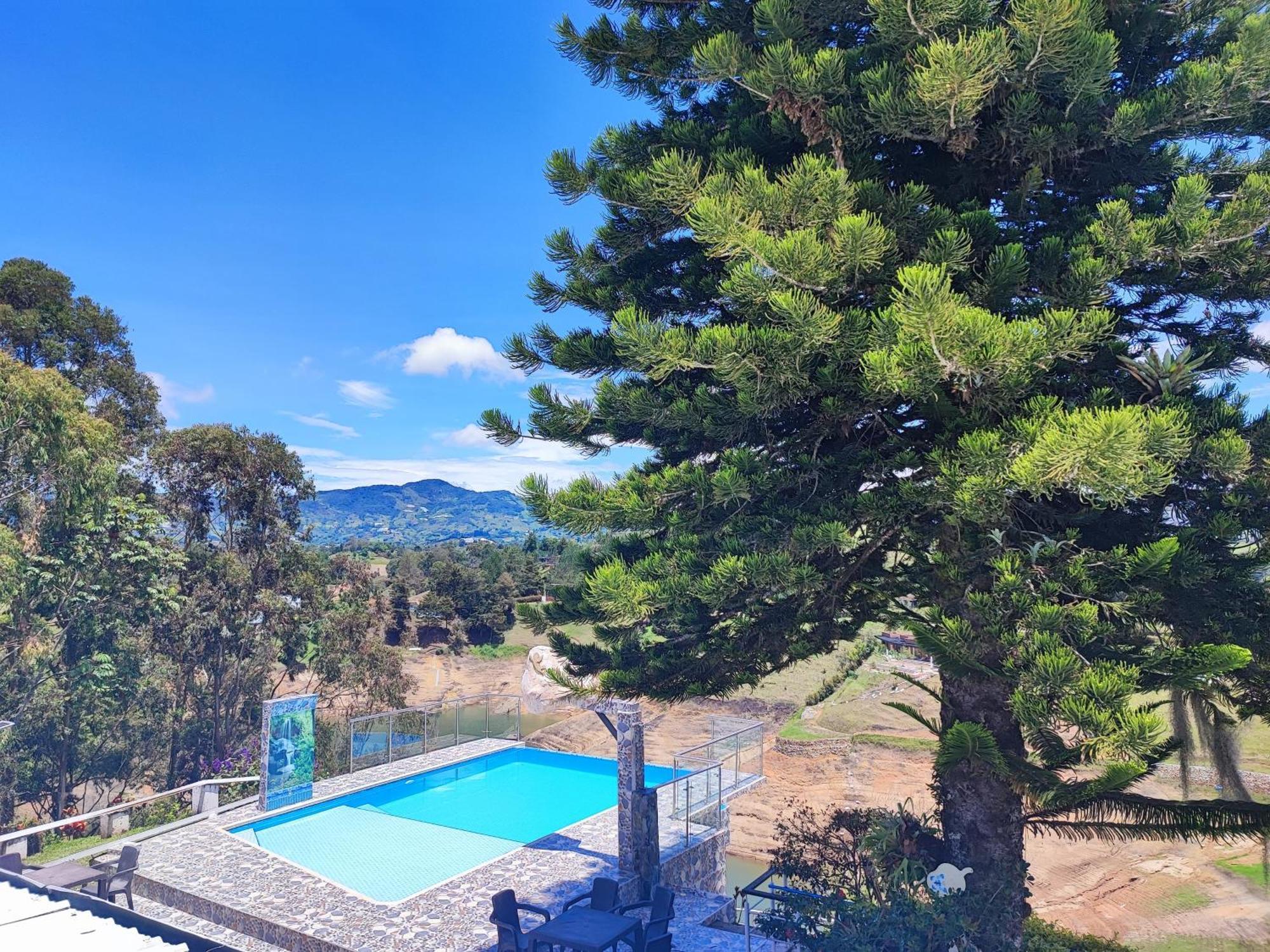 Paradise Lake Finca Hotel Guatape Exterior photo