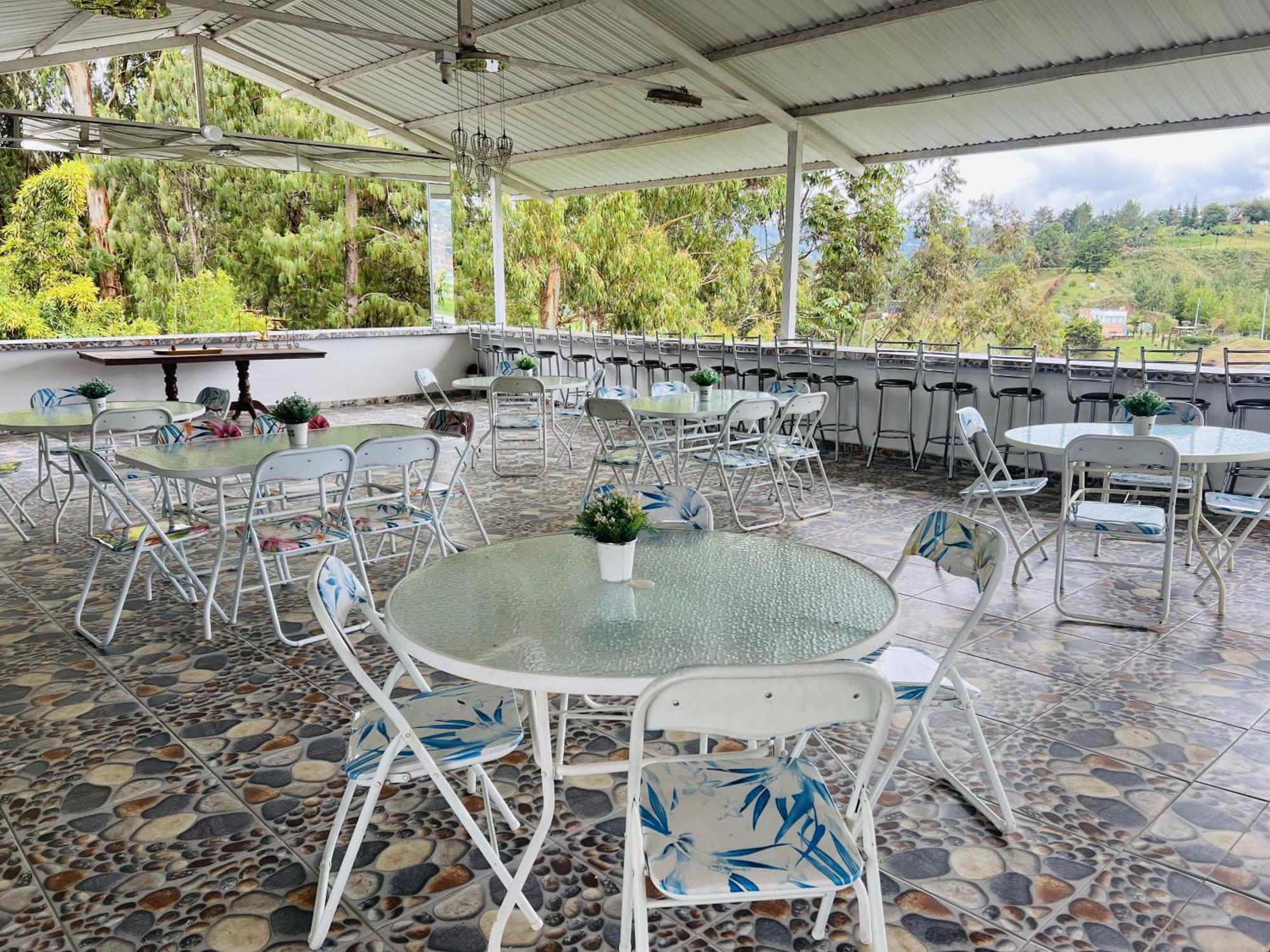 Paradise Lake Finca Hotel Guatape Exterior photo